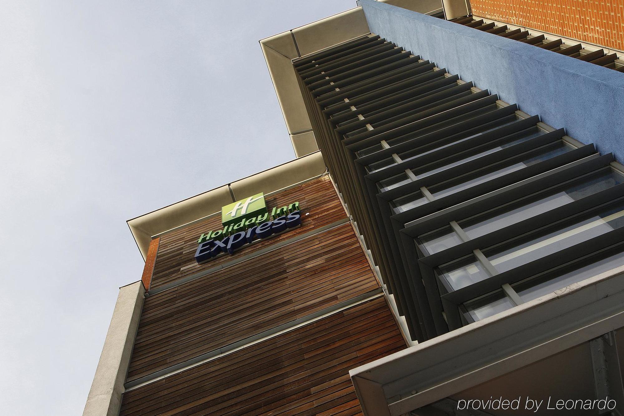 Holiday Inn Express Stevenage, An Ihg Hotel Exterior foto